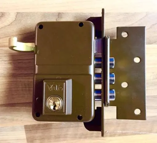 CERRADURA DE SEGURIDAD REF. 8 ESMALTADA- IZQUIERDA  ( I.V.A. INCLUIDO )